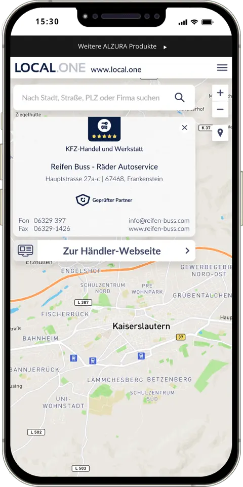 Een smartphone toont het digitale visitekaartje van een geverifieerde verkoper met belangrijke contactgegevens zoals adres, telefoon- en faxnummer en e-mail. Informatie over de branche van de winkelier en een link naar de website van de winkelier zijn ook zichtbaar.